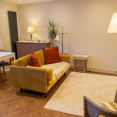 Amarelo Apartment, Central Charlbury, 1 Super King Bed Exterior foto